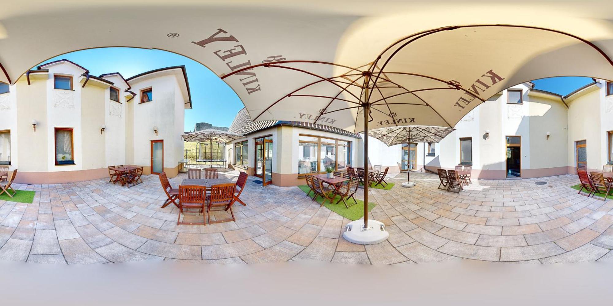 Hotel Hradna Brana Bratislava Extérieur photo