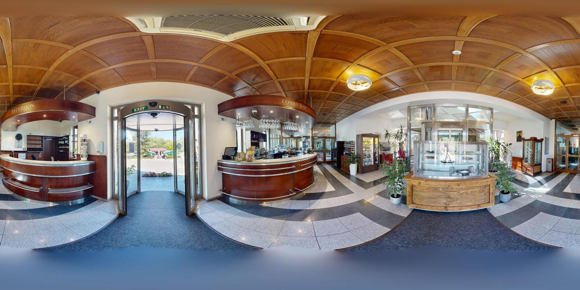Hotel Hradna Brana Bratislava Extérieur photo